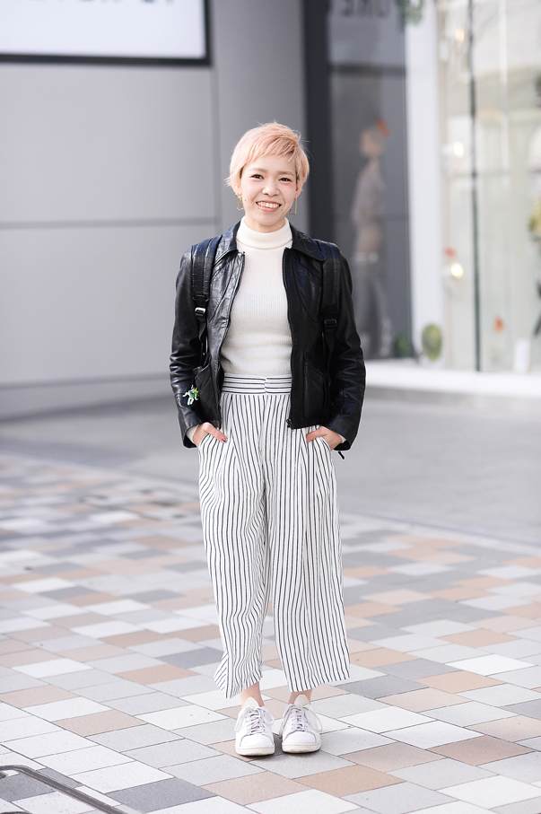 adidas スニーカー