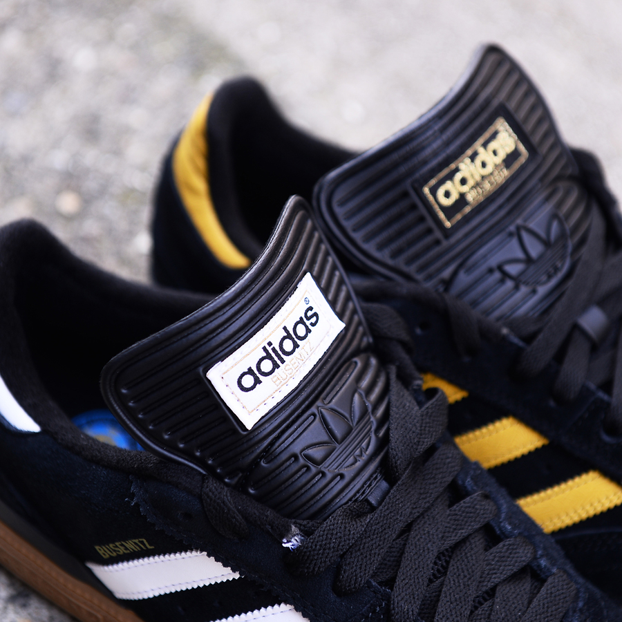 PRIVILEGE NAGOYA スニーカー