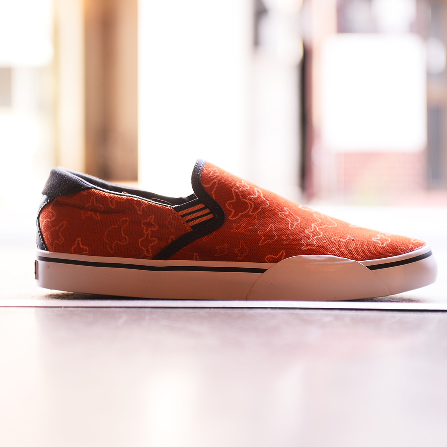 PRIVILEGE NAGOYA スニーカー