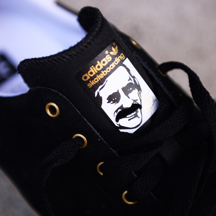 PRIVILEGE NAGOYA スニーカー