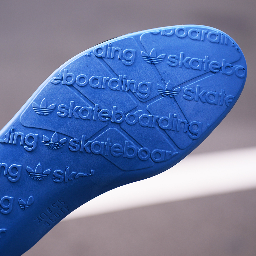 PRIVILEGE NAGOYA スニーカー